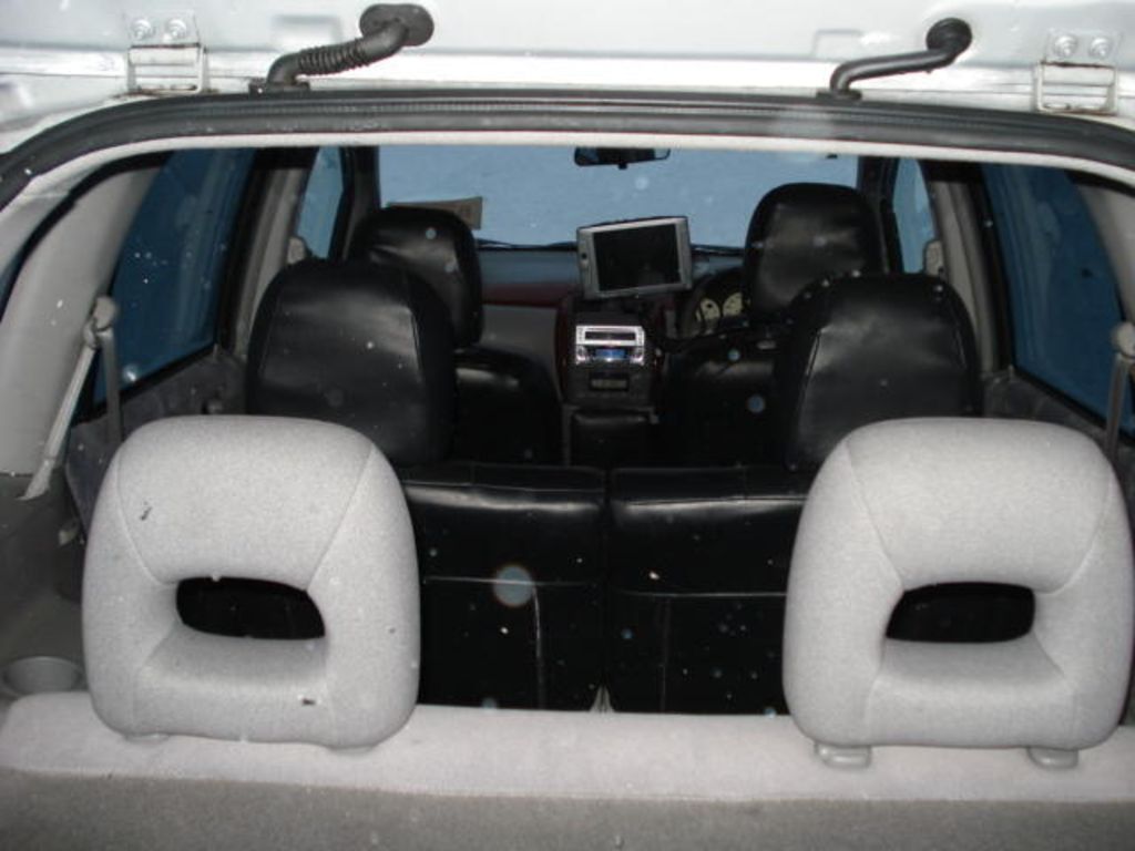 2000 Mazda Premacy