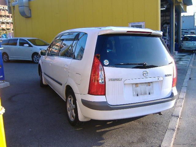 2000 Mazda Premacy