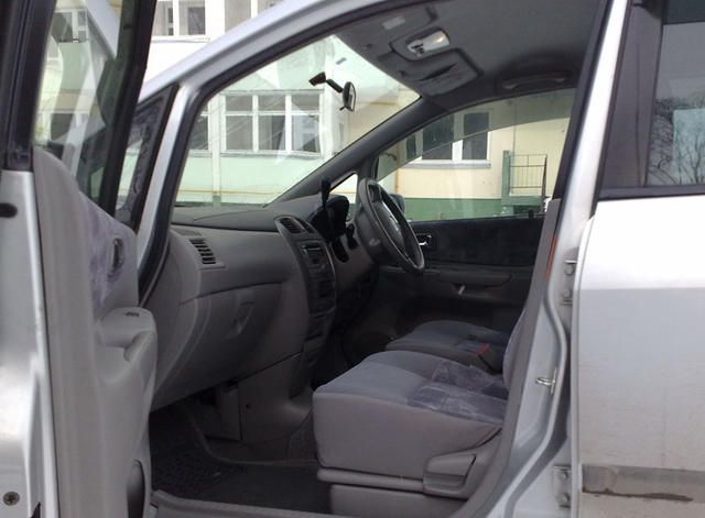 2000 Mazda Premacy
