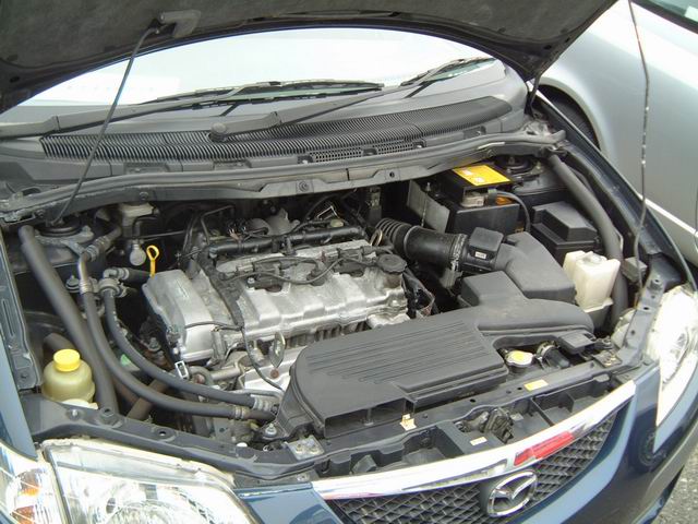 2000 Mazda Premacy Pictures