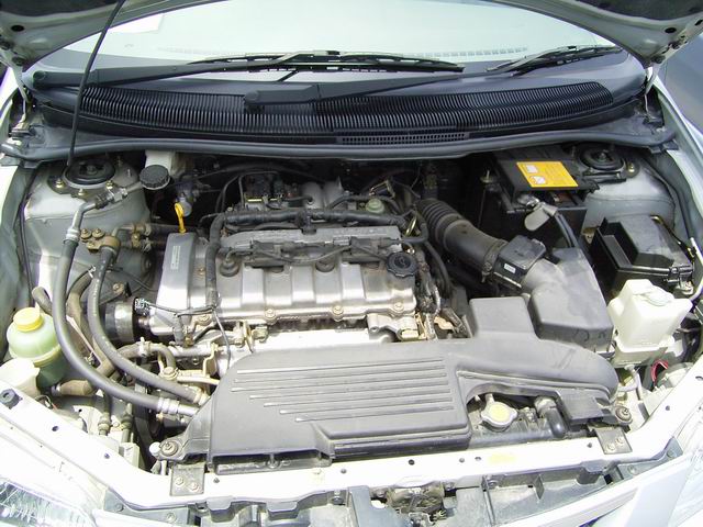 2000 Mazda Premacy Images