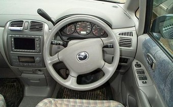 2000 Mazda Premacy Pictures
