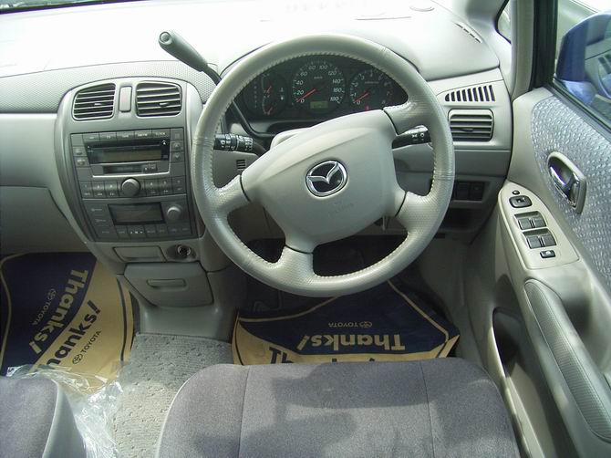 2000 Mazda Premacy Pictures