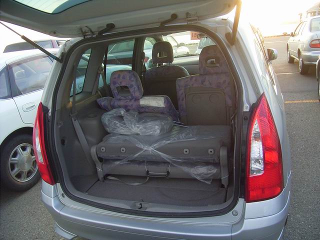 2000 Mazda Premacy Pics