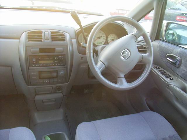 2000 Mazda Premacy Pictures