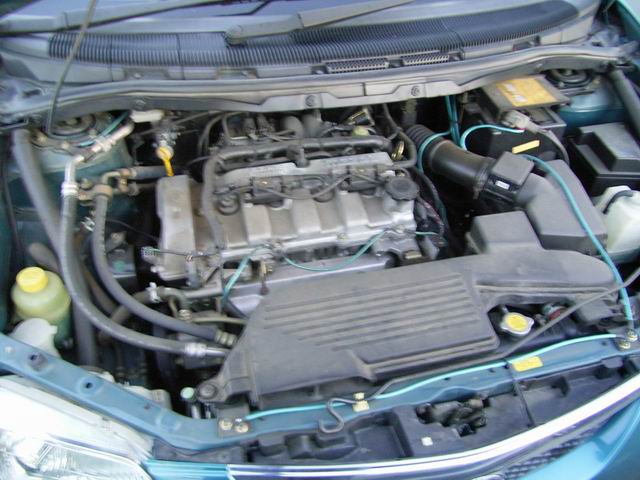 2000 Mazda Premacy Pictures