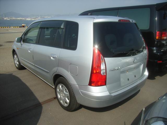 2000 Mazda Premacy Photos