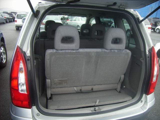 2000 Mazda Premacy Pictures