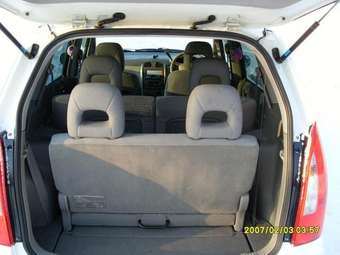 2000 Mazda Premacy Photos