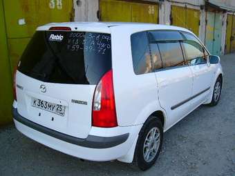 2000 Mazda Premacy Photos