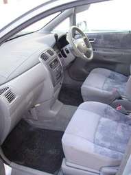 2000 Mazda Premacy Pictures