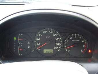 2000 Mazda Premacy Pics