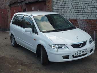 2000 Mazda Premacy Photos