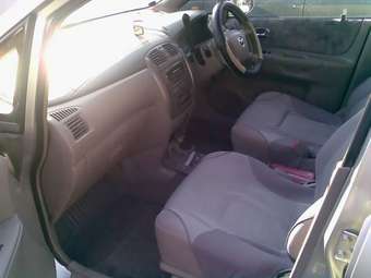 2000 Mazda Premacy Wallpapers