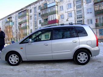 2000 Mazda Premacy Photos