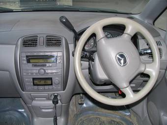 2000 Mazda Premacy Pics