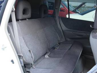 2000 Mazda Premacy Photos