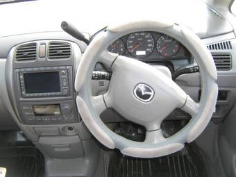 2000 Mazda Premacy Pictures