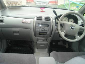 2000 Mazda Premacy Photos