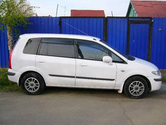 2000 Mazda Premacy Images