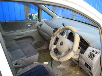 2000 Mazda Premacy Pictures