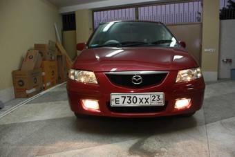 2000 Mazda Premacy Photos