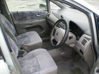 2000 Mazda Premacy Pictures