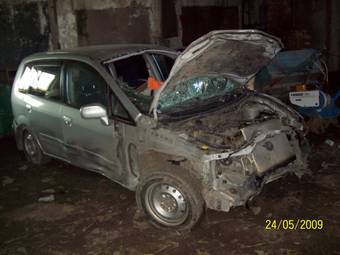 2000 Mazda Premacy Photos
