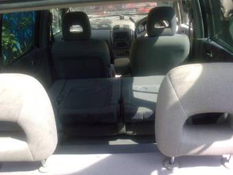 2000 Mazda Premacy Photos