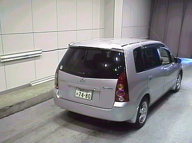 2001 Mazda Premacy Photos