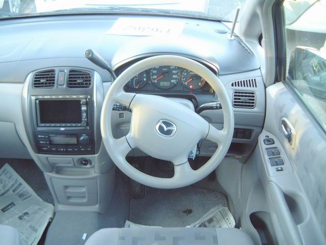 2001 Mazda Premacy Pictures