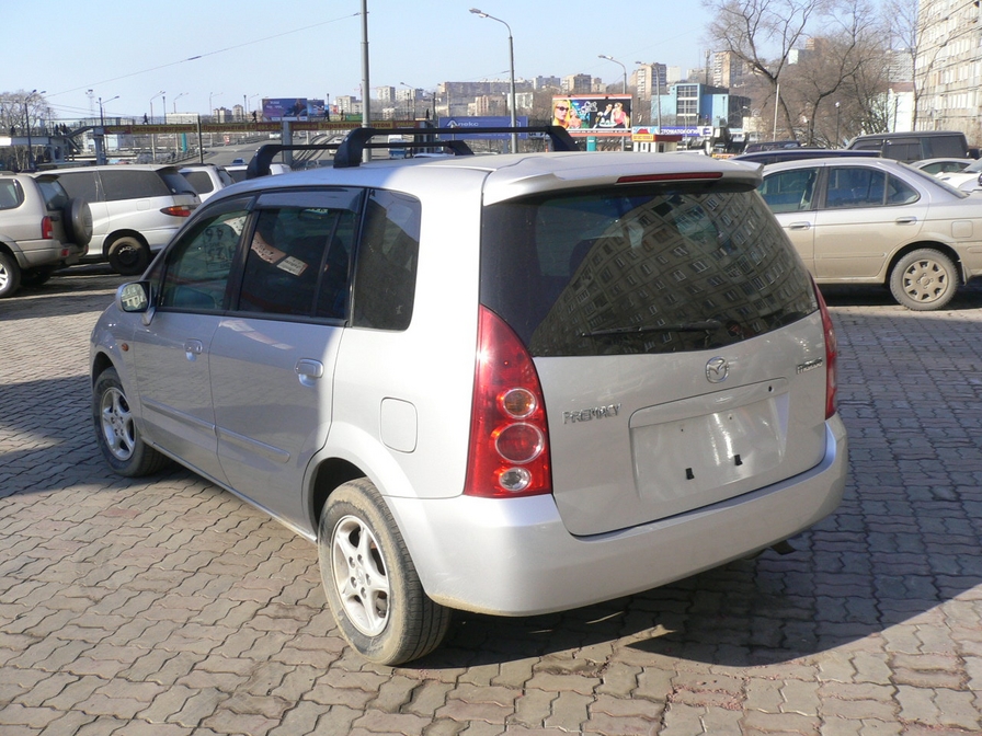 2001 Mazda Premacy Photos