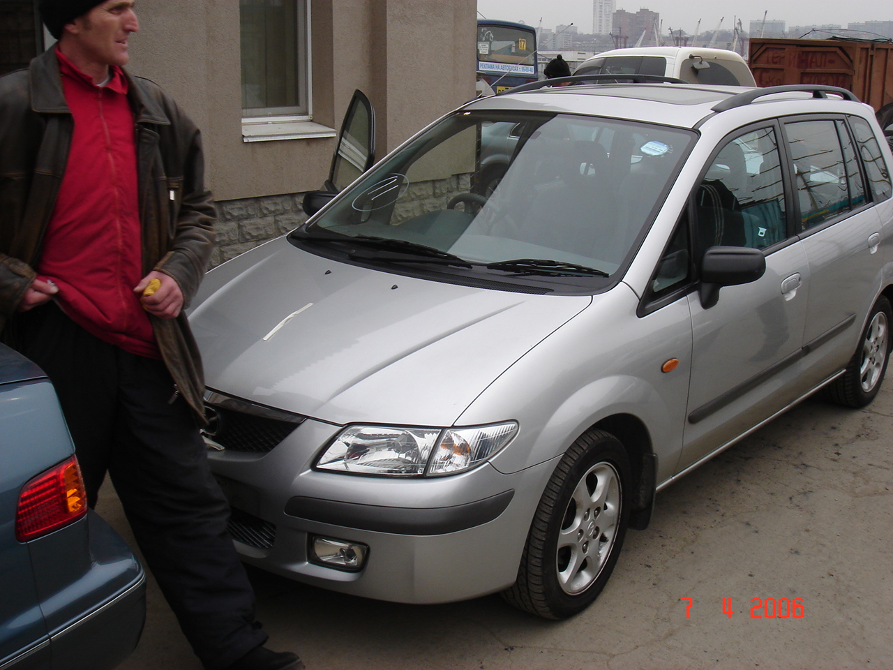 2001 Mazda Premacy Pictures