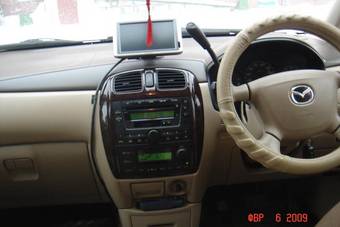 2001 Mazda Premacy Wallpapers