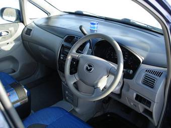 2001 Mazda Premacy Pics