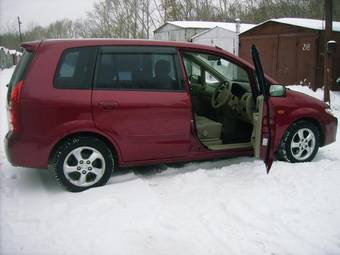 2001 Mazda Premacy Photos