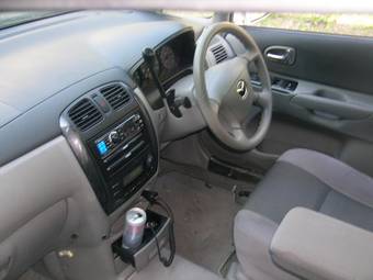 2001 Mazda Premacy Photos