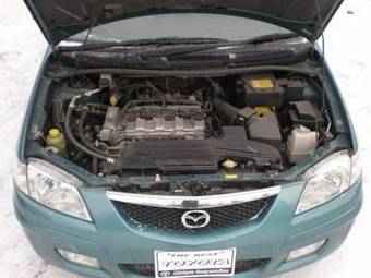 2001 Mazda Premacy Photos