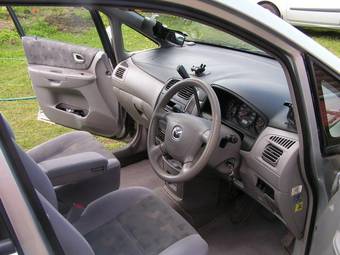 2001 Mazda Premacy Pictures