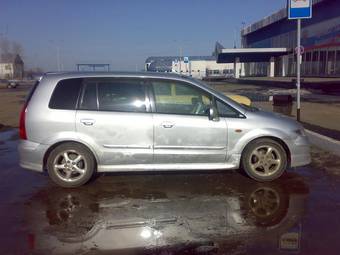 2001 Mazda Premacy Photos