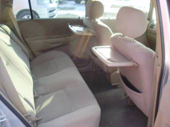 2001 Mazda Premacy Photos