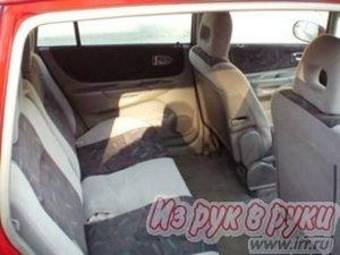 2001 Mazda Premacy Photos