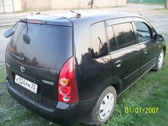 2001 Mazda Premacy Photos