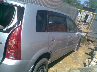 2001 Mazda Premacy Photos
