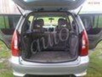 2001 Mazda Premacy Photos