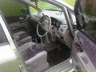 2001 Mazda Premacy Wallpapers