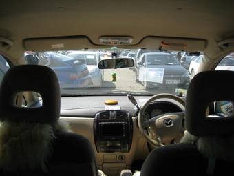 2001 Mazda Premacy Photos