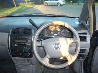 2001 Mazda Premacy Pictures