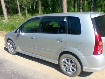 2001 Mazda Premacy Photos