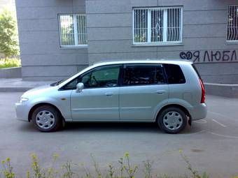 2001 Mazda Premacy Photos